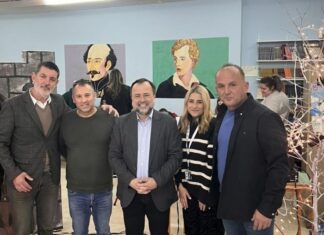 Αμφιλοχία: Εκπαιδευτική εκδήλωση «Υιοθετώ και Φωταγωγώ ένα Χριστουγεννιάτικο Δέντρο» από την Περιφέρεια