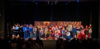 Κατάμεστο το Παπαστράτειο στη χριστουγεννιάτικη γιορτή της ΕΛΕΠΑΠ Αγρινίου