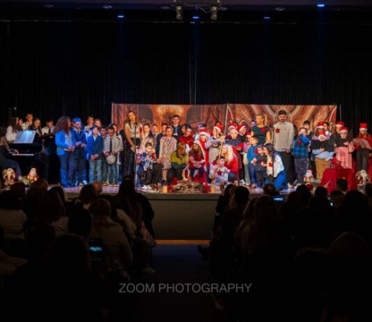 Κατάμεστο το Παπαστράτειο στη χριστουγεννιάτικη γιορτή της ΕΛΕΠΑΠ Αγρινίου