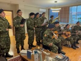 Χριστουγεννιάτικα κάλαντα στον Αντιπεριφερειάρχη Αιτωλοακαρνανίας Θανάση Μαυρομμάτη