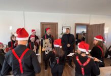 Πρωτοχρονιάτικα κάλαντα από τη Φιλαρμονική «Ιωσήφ Ρωγών» στο Δημαρχείο Μεσολογγίου