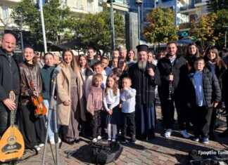 H χριστουγεννιάτικη εκδήλωση των κατηχητικών Γυμνασίου – Λυκείου της Μητρόπολης Αιτωλίας και Ακαρνανίας