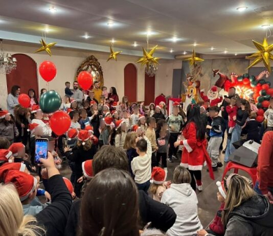 Γεμάτο παιδικά χαμόγελα το χριστουγεννιάτικο πάρτι του Δήμου Μεσολογγίου