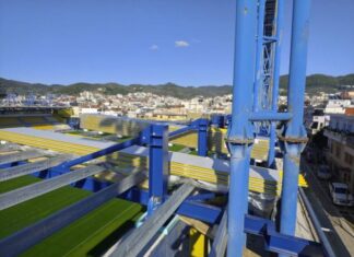 Μπαίνει το στέγαστρο στη μικρή εξέδρα στο γήπεδο του Παναιτωλικού