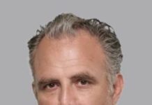 ΔΗΠΕΘΕ Αγρινίου: Χριστουγεννιάτικη συναυλία με αφηγητή τον Πασχάλη Τσαρούχα