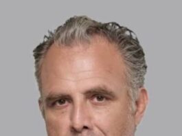 ΔΗΠΕΘΕ Αγρινίου: Χριστουγεννιάτικη συναυλία με αφηγητή τον Πασχάλη Τσαρούχα