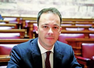 O Ζαμπάρας «ζυγίζει» τις προοπτικές ΣΥΡΙΖΑ και κόμματος Τσίπρα