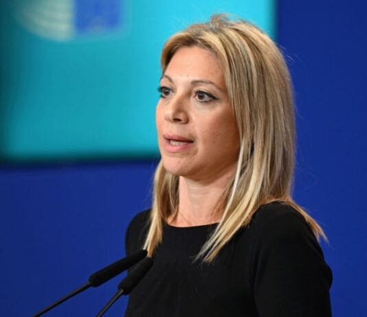 Όλοι οι γονείς των Τεμπών απέναντι στην Καρυστιανού