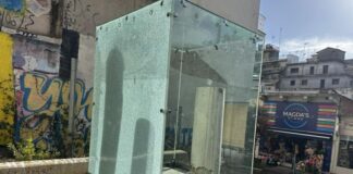 Αγρίνιο: Νέος βανδαλισμός στους κίονες του μητροπολιτικού ναού – Καταδικάζει ο Δήμος