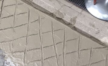 Τον αισθητικό κανιβαλισμό της Στοάς Παπαγιάννη καταγγέλλει ο Εμπορικός Σύλλογος