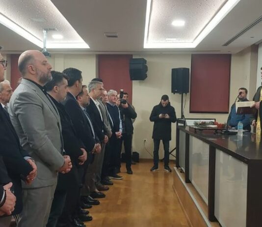 Όταν θες πρωτόκολλο στην… πίτα και το παραβιάζεις σε μια επίσημη επέτειο…