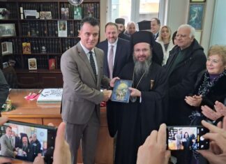 Μεσολόγγι: Δωρεά της οικογένειας Μπαλαμπάνη τo επετειακό ημερολόγιο για τα 200 χρόνια από την Έξοδο