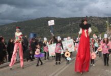 Εντυπωσιακή και φέτος η καρναβαλική παρέλαση στην παραλία Αμφιλοχίας
