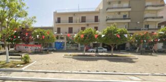 Μεσολόγγι: Ο Κένεντι «φεύγει», ο Ραζικότσικας «έρχεται»