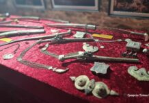 Αιτωλικό: Εγκαινιάστηκε η Έκθεση Φορεσιάς – Οπλισμού Ιστορικών και Κειμηλίων