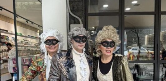 Αν πρόκειται το ΔΗΠΕΘΕ Αγρινίου να σταματήσει την αφισορύπανση…