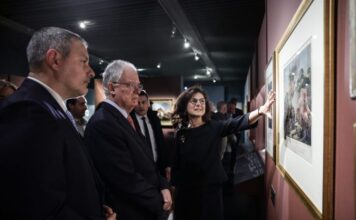 Παρουσία Τασούλα τα εγκαίνια της έκθεσης για τα 200 χρόνια από την Έξοδο στο Μουσείο Μπενάκη