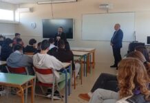 Eπίσκεψη του Μητροπολίτη Δαμασκηνού στο 1ο Λύκειο Μεσολογγίου