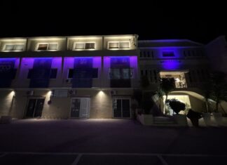 RGB φωτισμό απέκτησε στο Δημαρχείο Μεσολογγίου