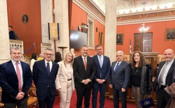 Ρίγη συγκίνησης στην εκδήλωση του Πανεπιστημίου Αθηνών για την Ιερή Πόλη