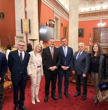 Ρίγη συγκίνησης στην εκδήλωση του Πανεπιστημίου Αθηνών για την Ιερή Πόλη