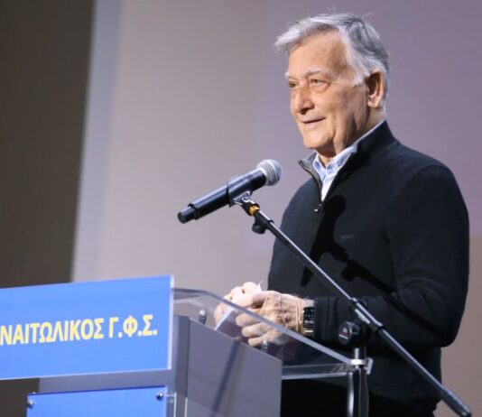 Παραμένει «ισχυρός άνδρας»