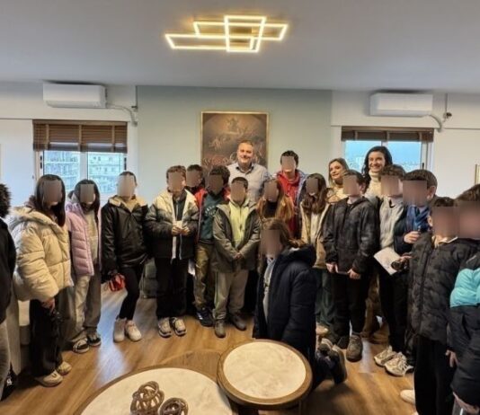 Επίσκεψη των μαθητών του 6ου Δημοτικού Σχολείου Παλλήνης στο Δήμαρχο Μεσολογγίου