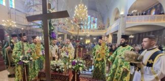 Η Κυριακή της Σταυροπροσκυνήσεως στη Μητρόπολη Αιτωλίας και Ακαρνανίας