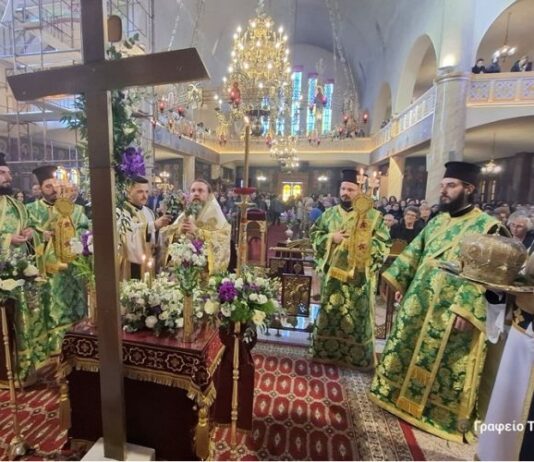 Η Κυριακή της Σταυροπροσκυνήσεως στη Μητρόπολη Αιτωλίας και Ακαρνανίας