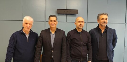 Αν δεν τους αρέσουν οι διαδικασίες των κρατικών χρημάτων, ας προχωρήσουν με τα δικά τους