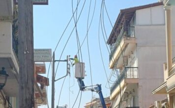 Μεσολόγγι: Ξεκίνησε η υπογειοποίηση του ηλεκτροφωτισμού στην οδό Θυσίας