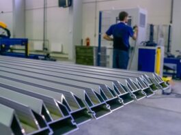 «Ασφυκτιά ο κλάδος από τις αυξήσεις των πρώτων υλών», λένε οι αλουμινοκατασκευαστές