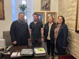 Δήμος Μεσολογγίου: Παράδοση απινιδωτή στον Ιερό Μητροπολιτικό Ναό Αγίου Σπυρίδωνος