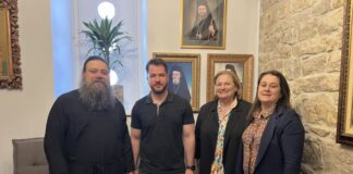 Δήμος Μεσολογγίου: Παράδοση απινιδωτή στον Ιερό Μητροπολιτικό Ναό Αγίου Σπυρίδωνος