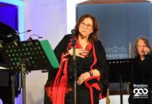 Το Μεσολόγγι υποκλήθηκε στη φωνή της Μαρίας Φαραντούρη