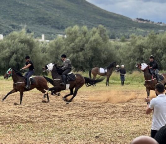 Αναβίωσε το έθιμο των ιπποδρομιών στον Άγιο Γεώργιο Μεσολογγίου