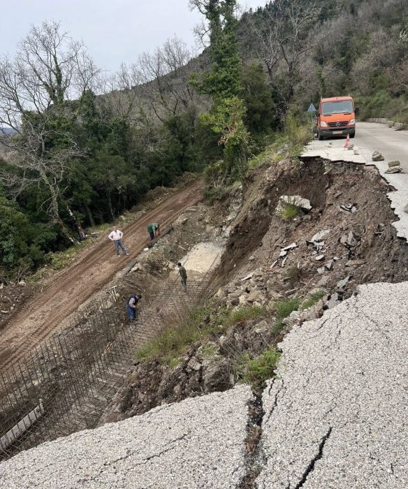 katolisthisi drymonas aetopetra