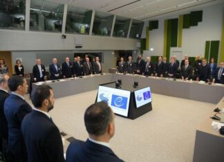 Ενός λεπτού σιγή για τους Εξοδίτες στο Στρασβούργο από την ΚΕΔΕ