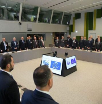 Ενός λεπτού σιγή για τους Εξοδίτες στο Στρασβούργο από την ΚΕΔΕ