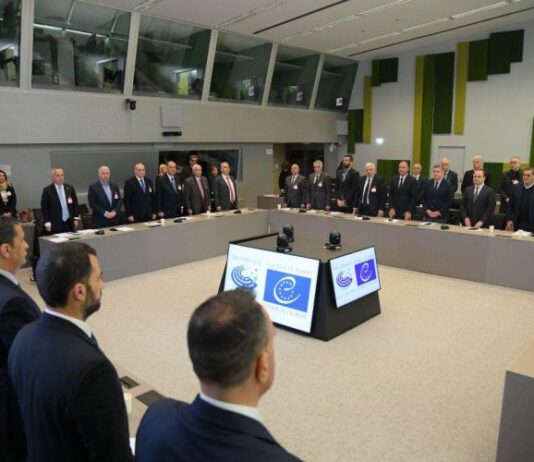 Ενός λεπτού σιγή για τους Εξοδίτες στο Στρασβούργο από την ΚΕΔΕ