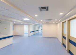 Παραδόθηκαν τα πρώτα ανακαινισμένα τμήματα του Κέντρου Υγείας Ναυπάκτου