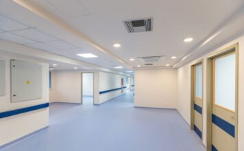 Παραδόθηκαν τα πρώτα ανακαινισμένα τμήματα του Κέντρου Υγείας Ναυπάκτου