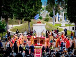 Αναστάσιμη Θεία Λειτουργία για πρώτη φορά στον Κήπο των Ηρώων