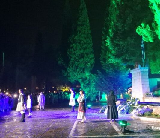 Νυχτερινό ευλαβικό προσκύνημα στον Κήπο των Ηρώων