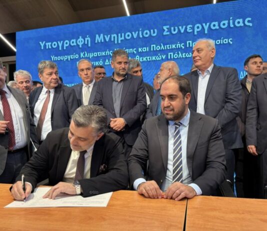 Προσεχώς θα υπογράφει, χωρίς να αναπληρώνει…