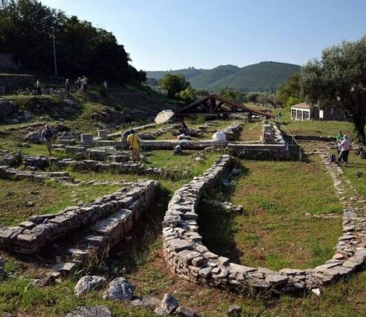 Θέρμο: Συνεργασία Δήμου, Περιφέρειας και Υπουργείου για την ανάδειξη του αρχαιολογικού χώρου