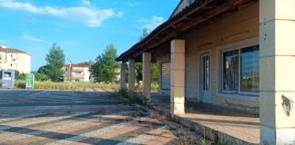 Εν ευθέτω χρόνω παιδική χαρά στις εργατικές του ΔΑΚ Αγρινίου