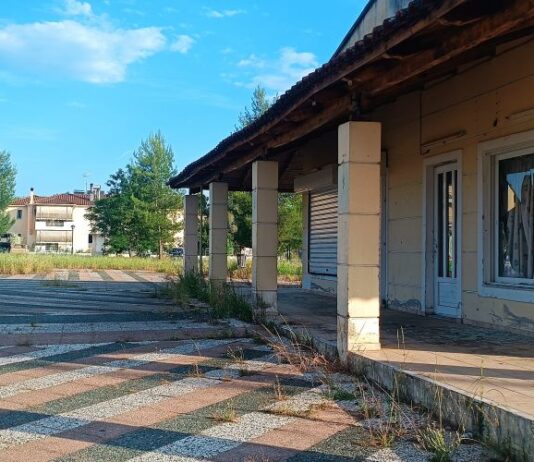 Εν ευθέτω χρόνω παιδική χαρά στις εργατικές του ΔΑΚ Αγρινίου