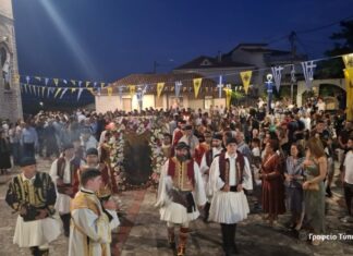 Ο Εσπερινός του Αγίου Πνεύματος στο Παναιτώλιο