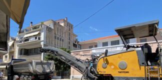 Συνεχίζονται οι ασφαλτοστρώσεις στο κέντρο της Ναυπάκτου